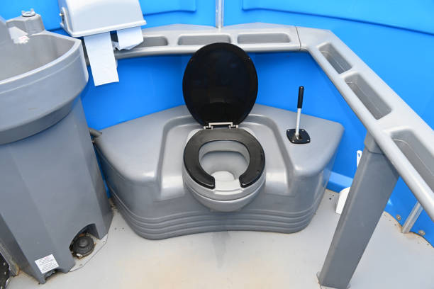 Best Portable restroom trailer rental  in Plainedge, NY