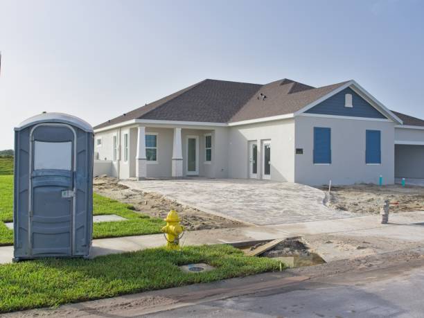 Portable Toilet Options We Offer in Plainedge, NY